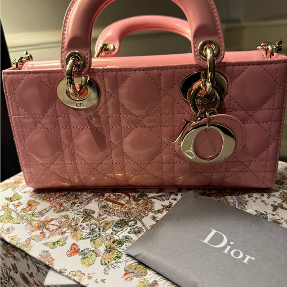 LADY D-JOY - BRAND NEW - Size SMALL PATENT LEATHER - Picture 2 of 9